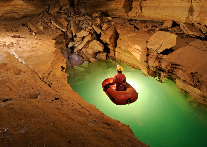 Grotte Brun Gard  philippe crochet AE