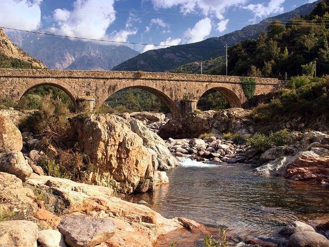 Vallée du Fango, pont de Manso / Crédit : Pierre Bona