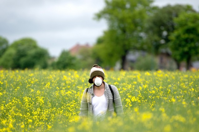pesticides crédit MaxPPP - 2014 Marc Tirl