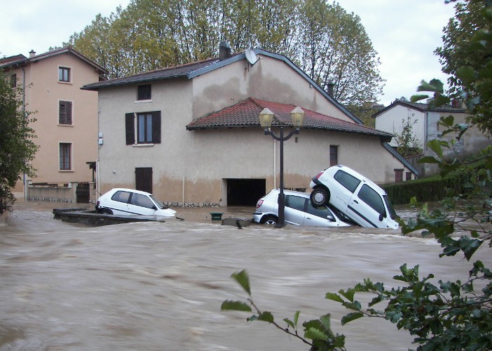 inondations-sain-bel-1-11-08-mermin-025