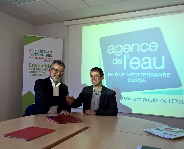 La chambre d'agriculture de l'Hérault signe un accord de coopération avec l'agence de l'eau