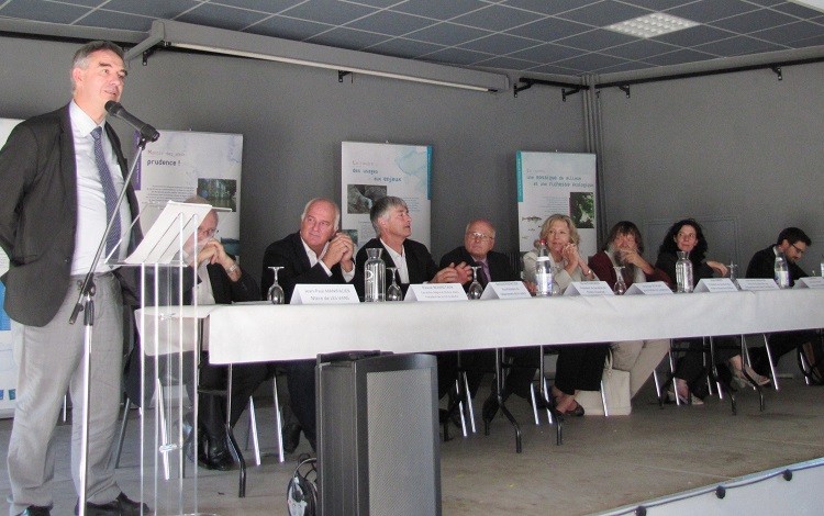 Signature contrat rivière Beaume Drobie Chassezac