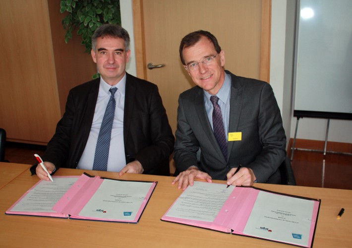 Le renouvellement de l'accord de partenariat entre BRGM et agence de l'eau a été signé le 8 janvier 2016.