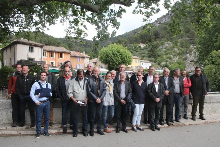 Membres du Comité Local de la Sorgue Amont, signataires de la Charte