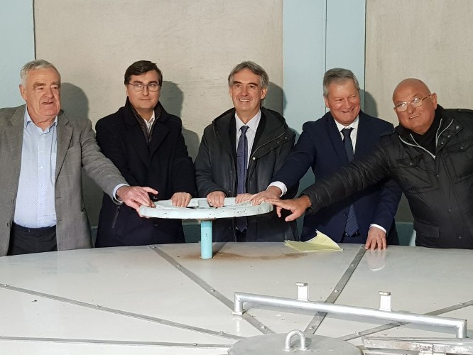 Bernard LINAGE, conseiller municipal délégué chargé de l’eau, Thierry KOVACS, maire de Vienne, Laurent Roy, directeur de l'agence de l'eau, Jean-Yves CHIARO, sous préfet de Vienne