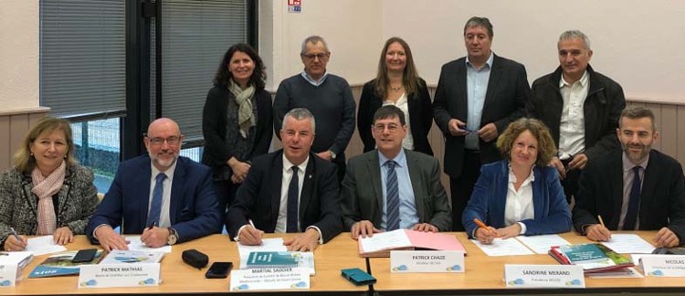 Les signataires du contrat