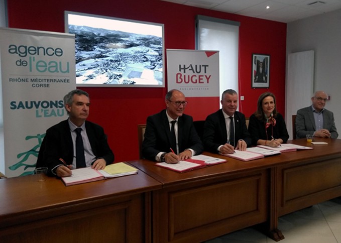 signature du contrat d'agglomération du Haut-Bugey