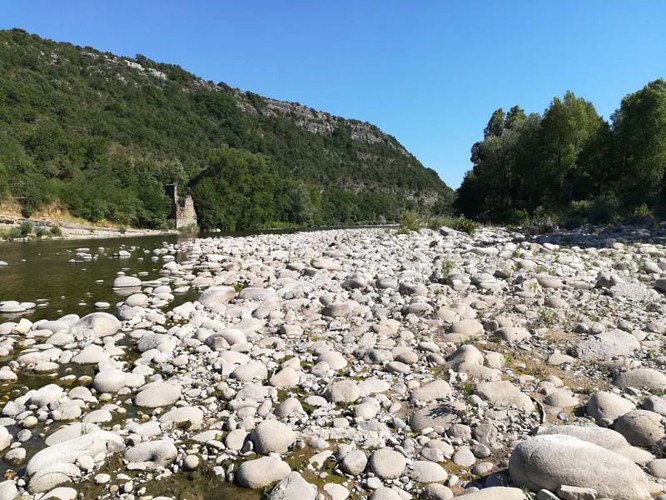 Ardèche en situation d'étiage