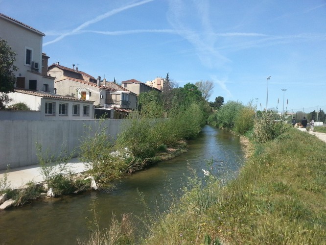 L Huveaune-à-la-Penne-Sur-Huveaune