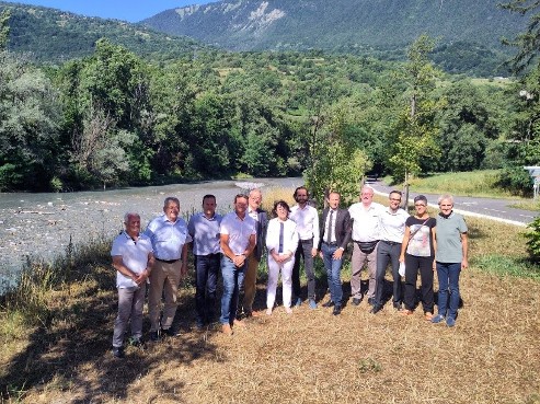 La rivière Isère s’installe dans le paysage